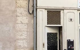 Le Pilori - Centre Historique, En Face Du Musee Du Pilori, A 2Mn A Pied De L'Hyper Centre Et Proche Toutes Commodites, Wifi-Netflix